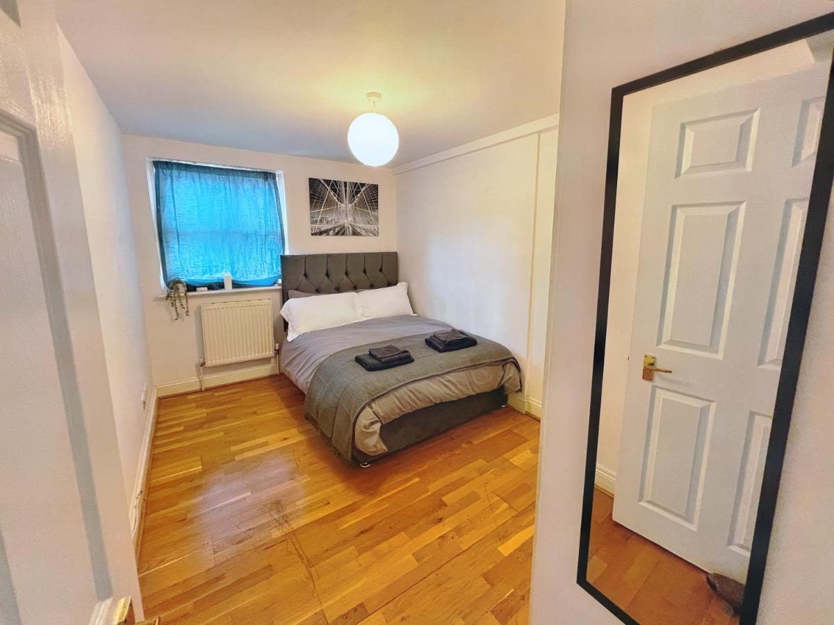 Lovely 2-Bedroom Serviced Apartment Greater Лондон Екстериор снимка